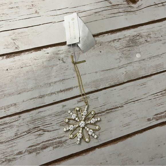 Kendra Scott Snowflake Ornament NWT Gold White - Picture 8 of 8